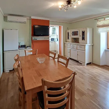 Apartment 2 Bedroom Lovely In Labin Labin (Istria)