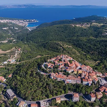 2 Bedroom Lovely In Labin Labin (Istria)
